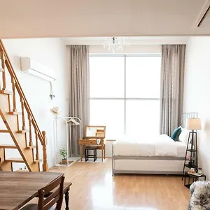 Yolo House In Hongdae Apartment